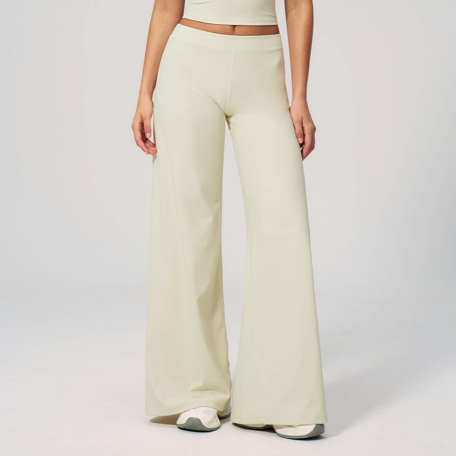 China Activewear Manufacturer Minimalist Activewear Wholesale Sportswear Apparel Athletic Pants Gym ...